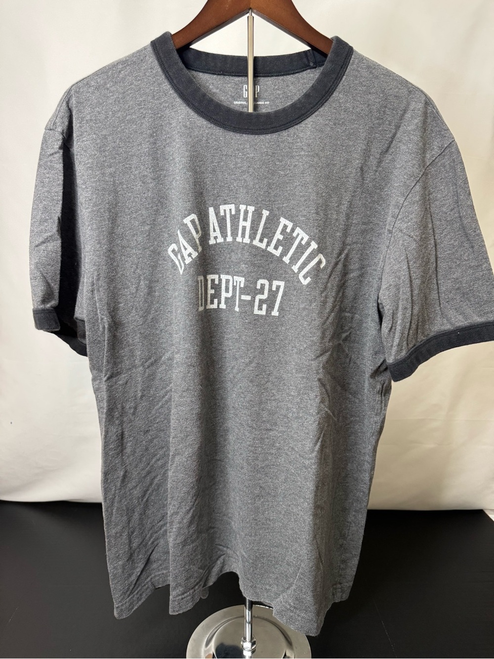 GAP Athletic Dept-27 Men's Gray Ringer Tee men’s large. 137